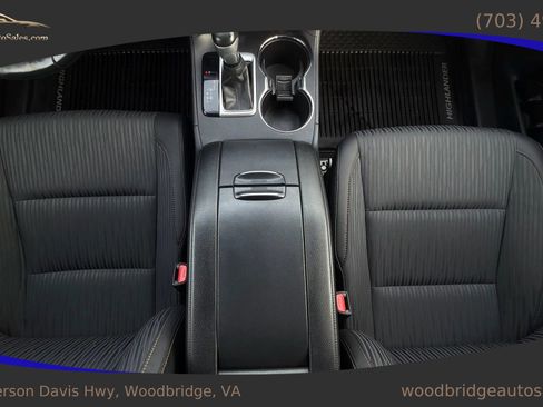 Used 2019 Toyota Highlander Plus image 24