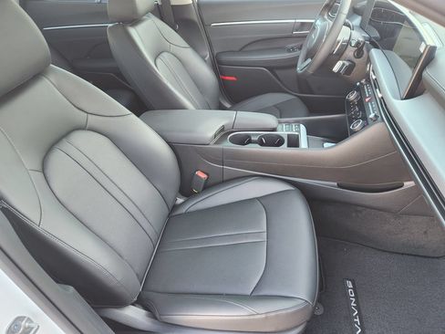 New 2026 Hyundai Sonata Limited FWD image 9