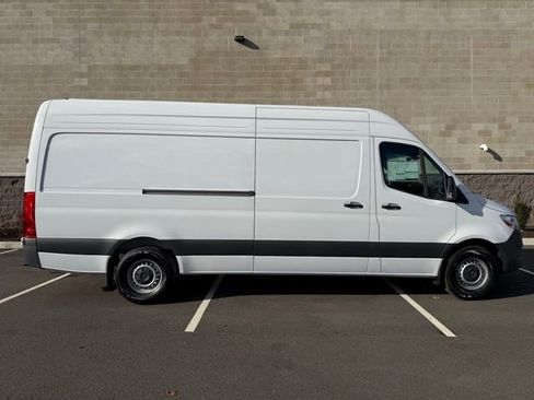 New 2025 Mercedes-Benz Sprinter 2500 image 4
