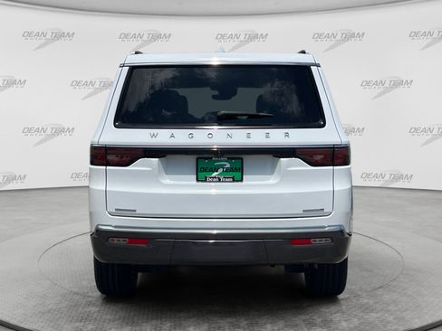 Used 2022 Jeep Wagoneer Series III w/ Flexible Seating Group AWD/4WD image 6
