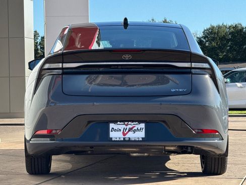 New 2026 Toyota Prius Plug-In Hybrid image 5