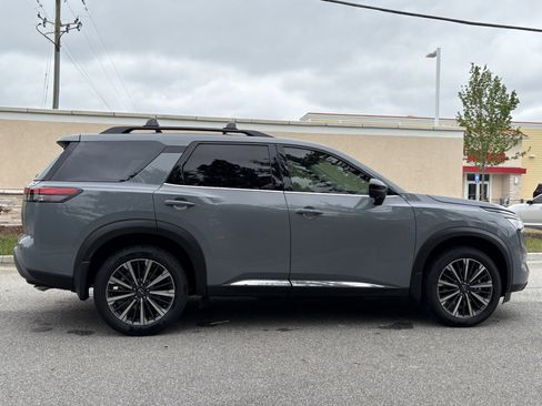 Certified 2026 Nissan Pathfinder Platinum FWD image 26