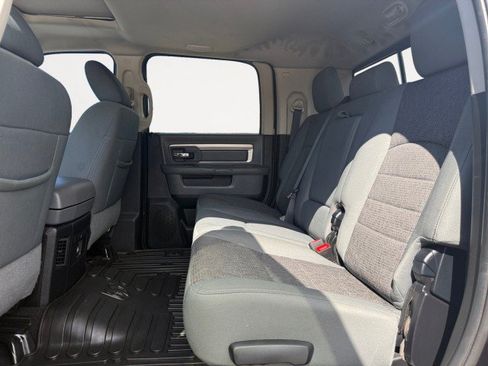 Used 2017 RAM 2500 Lone Star w/ Black Appearance Group AWD/4WD image 14