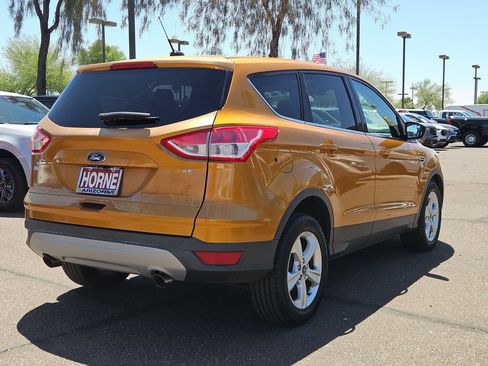Used 2016 Ford Escape SE FWD image 5