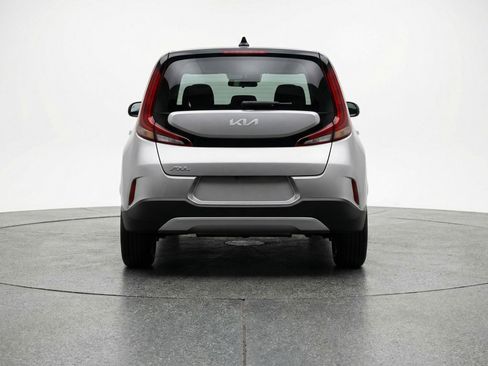 Used 2025 Kia Soul LX w/ LX Technology Package image 7