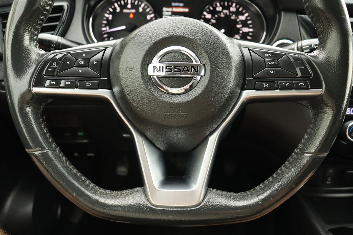 Used 2017 Nissan Rogue SV FWD image 38