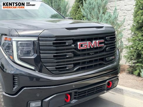 Used 2024 GMC Sierra 1500 AT4 w/ Technology Package AWD/4WD image 11