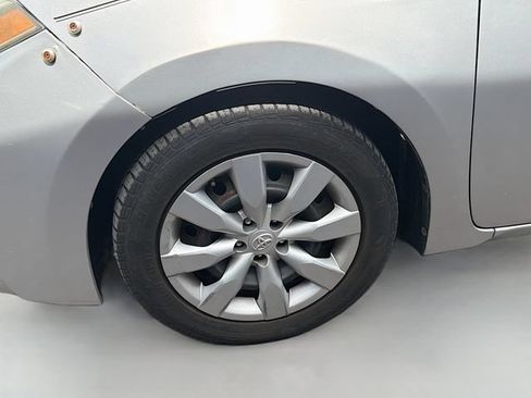 Used 2014 Toyota Corolla LE FWD image 15