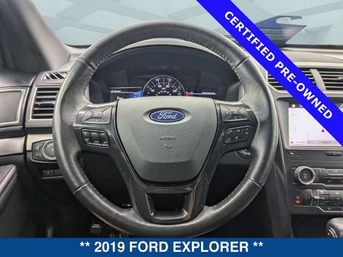 Used 2019 Ford Explorer XLT w/ Equipment Group 202A FWD image 29