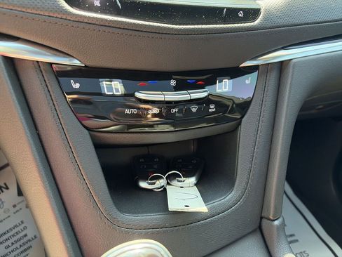 Used 2023 Cadillac XT5 Premium Luxury AWD/4WD image 19