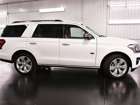 Used 2024 Ford Expedition King Ranch image 8