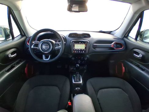 Used 2023 Jeep Renegade Trailhawk image 11