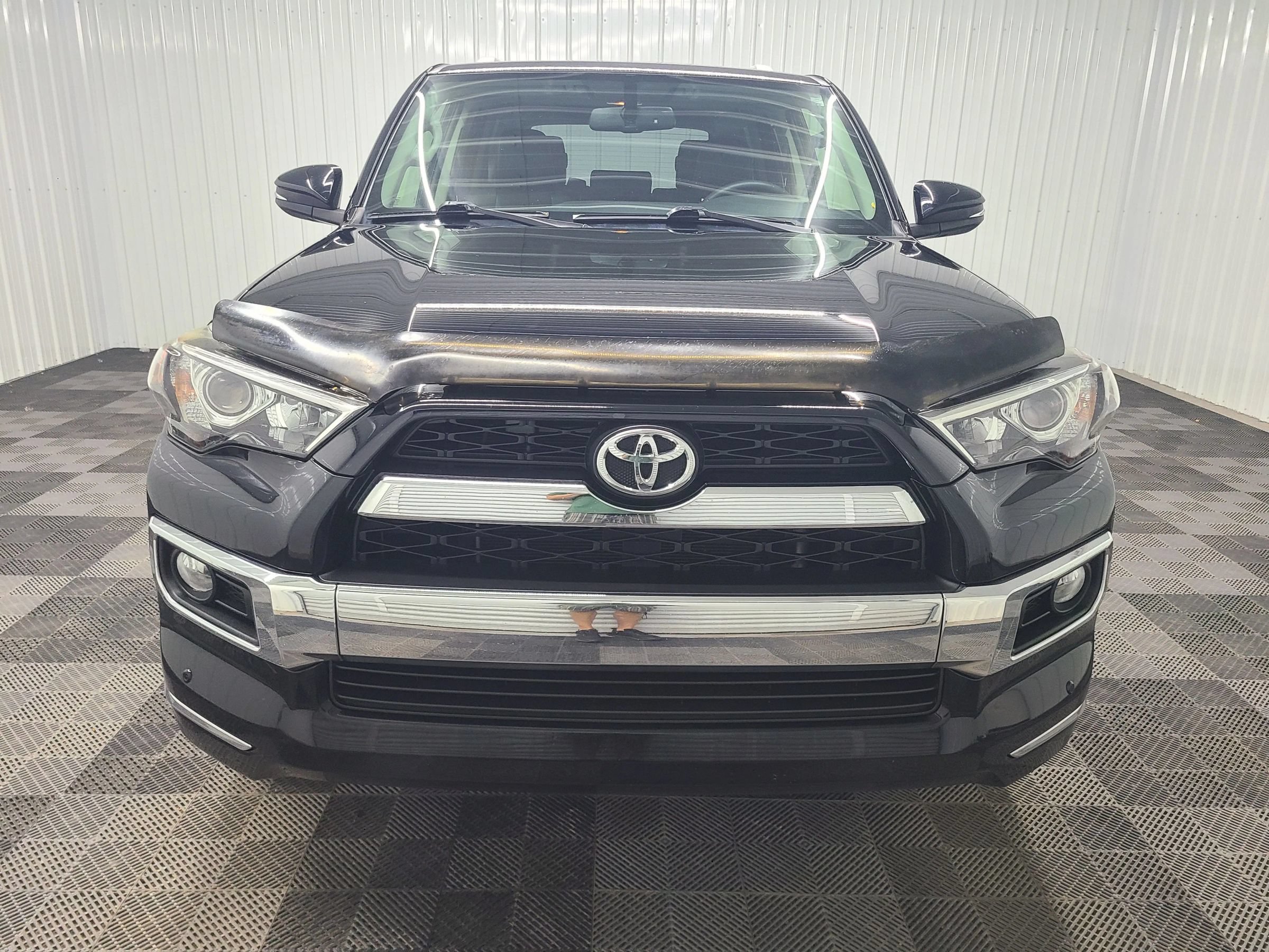 Used 2017 Toyota 4Runner Limited AWD/4WD image 6
