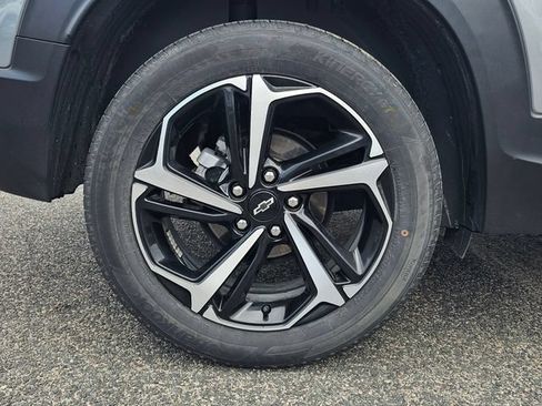 Used 2023 Chevrolet TrailBlazer RS AWD/4WD image 12