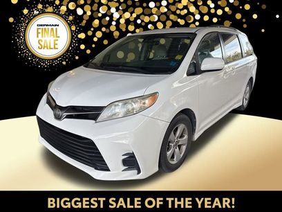 Used 2018 Toyota Sienna LE