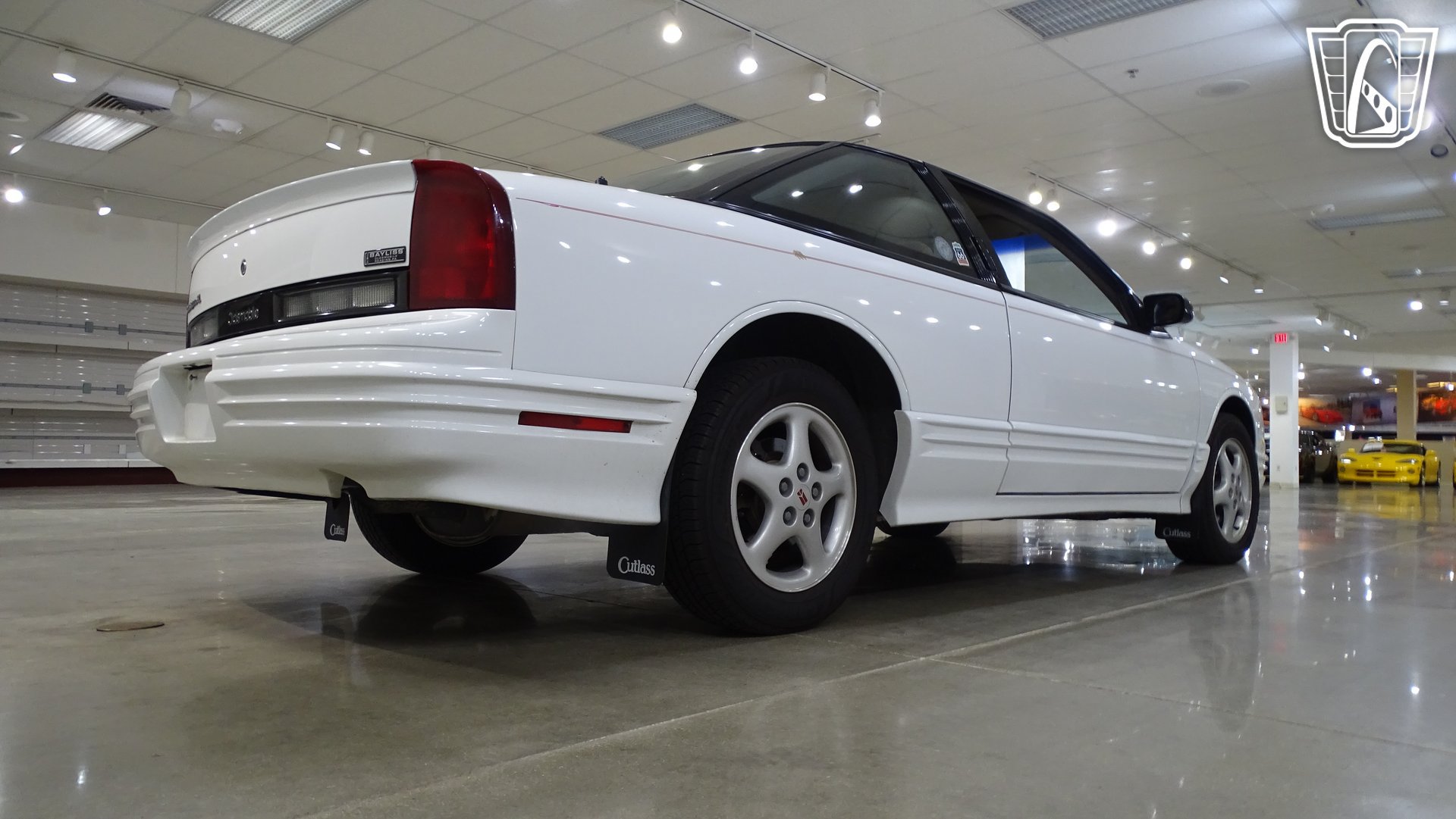 Used 1997 Oldsmobile Cutlass Supreme SL FWD image 16