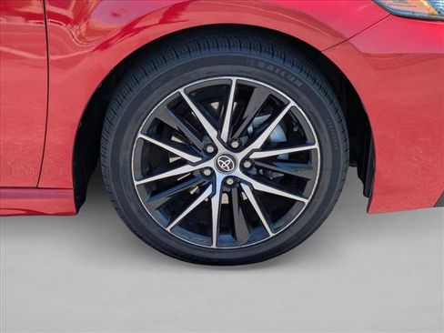 Used 2021 Toyota Camry SE w/ Convenience Package FWD image 23