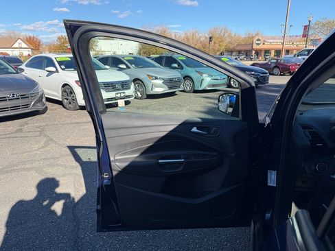 Used 2017 Ford C-MAX Energi SE image 20