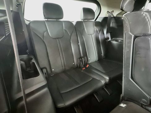 Used 2024 Kia Sorento S FWD image 16