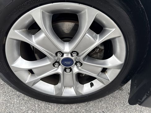 Used 2015 Ford Escape Titanium image 9