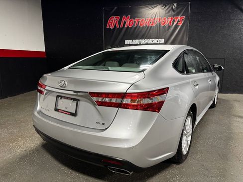 Used 2013 Toyota Avalon XLE w/ Preferred Accessory Package FWD image 5