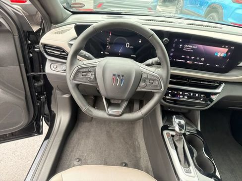 Certified 2025 Buick Envista Preferred FWD image 14