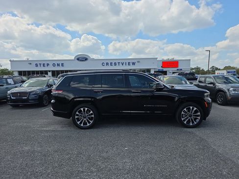Used 2024 Jeep Grand Cherokee L Overland w/ Trailer Tow Package AWD/4WD image 4