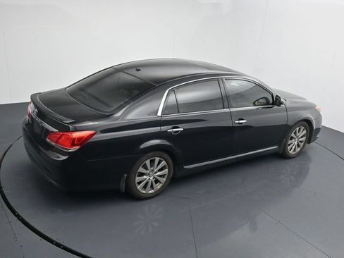 Used 2011 Toyota Avalon Limited FWD image 16