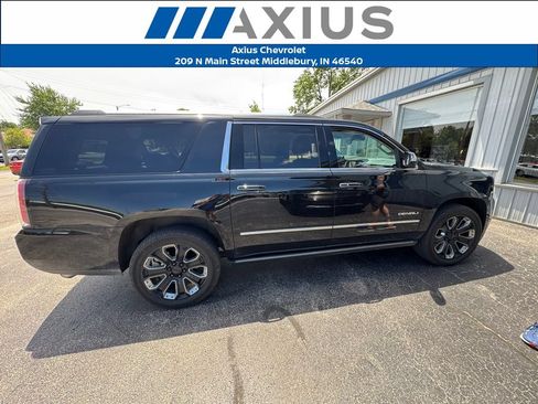 Used 2019 GMC Yukon XL Denali w/ Denali Ultimate Package AWD/4WD image 1
