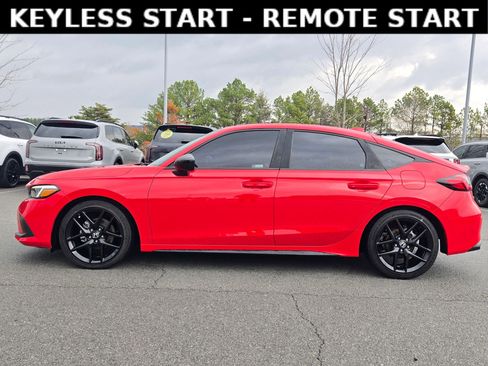 Used 2023 Honda Civic Sport image 4