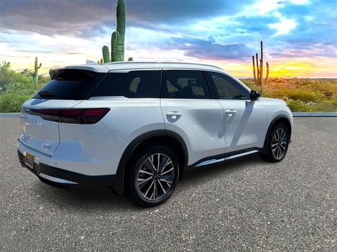 New 2026 INFINITI QX60 Luxe image 5