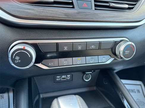 Used 2023 Nissan Altima 2.5 SV image 15