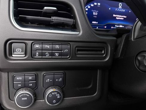 Used 2022 Chevrolet Tahoe Z71 w/ Luxury Package image 10