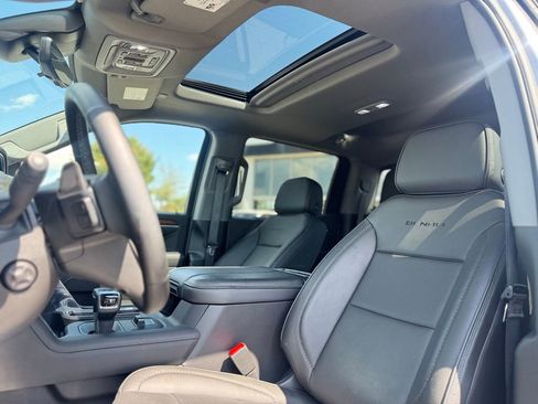 Certified 2025 GMC Sierra 1500 Denali w/ Denali Reserve Package AWD/4WD image 16