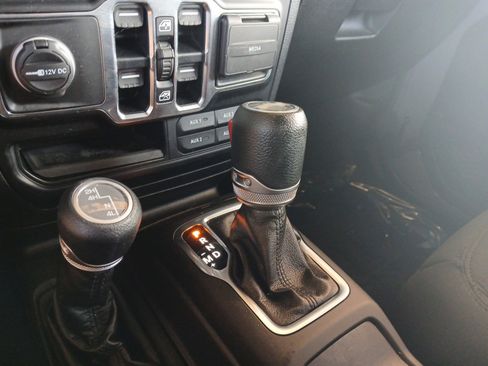 Used 2021 Jeep Wrangler Unlimited Sport S image 21