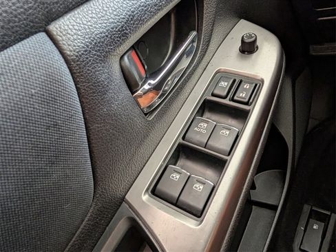 Used 2015 Subaru Crosstrek 2.0i Premium image 27