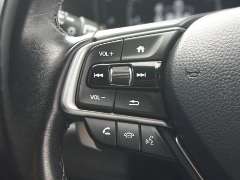 Used 2022 Honda Accord Touring image 11