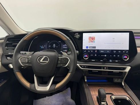 Used 2026 Lexus RX 350 w/ Convenience Package AWD/4WD image 3