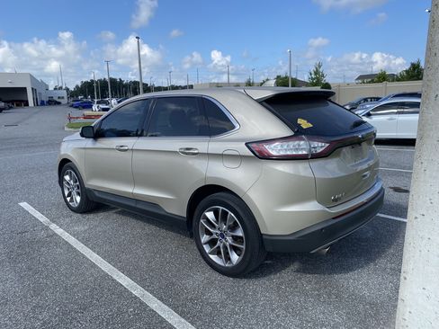 Used 2018 Ford Edge Titanium w/ Ford Safe & Smart Package FWD image 19