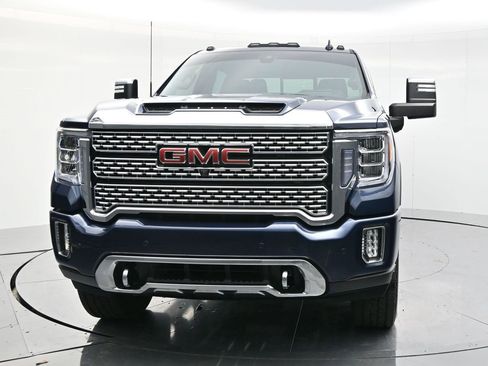 Used 2022 GMC Sierra 3500 Denali w/ Denali Ultimate Package image 2