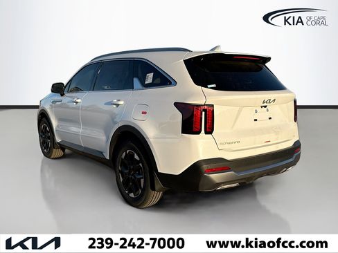 New 2026 Kia Sorento S image 3