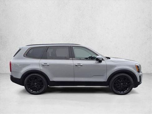 Used 2022 Kia Telluride SX w/ SX Prestige Package AWD/4WD image 4