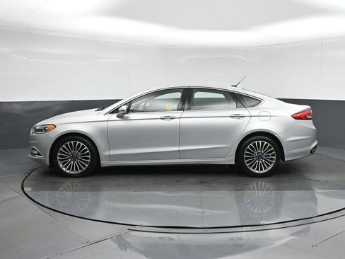 Used 2017 Ford Fusion SE image 4