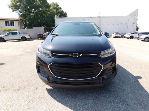 Used 2019 Chevrolet Trax LS w/ Tint and Cruise Package AWD/4WD image 3