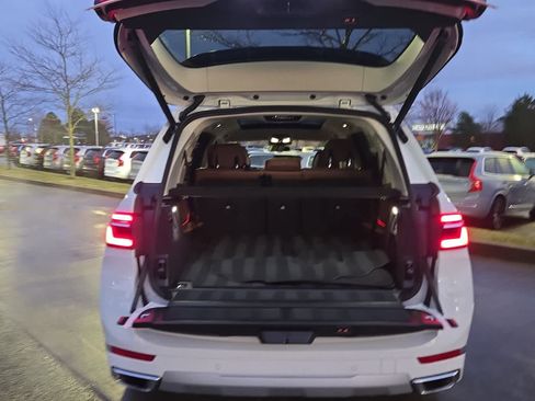 Used 2026 BMW X7 xDrive40i image 6