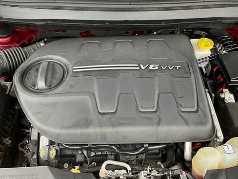 Used 2021 Jeep Cherokee Limited image 66