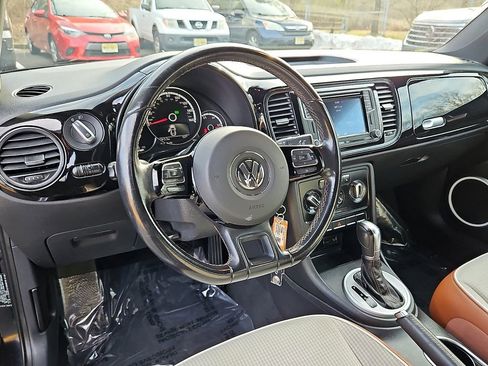 Used 2016 Volkswagen Beetle 1.8T Classic image 25