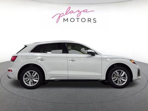 Certified 2023 Audi Q5 2.0T Premium w/ Convenience Package AWD/4WD image 4
