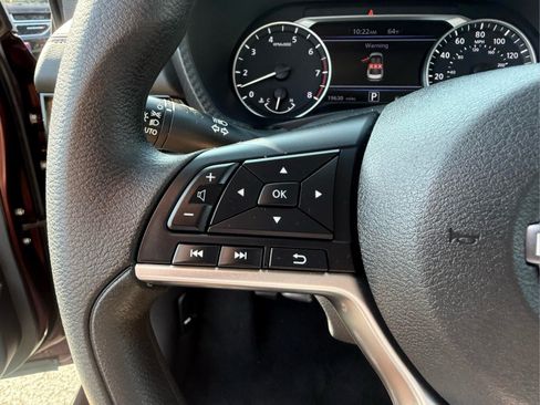 Used 2025 Nissan Sentra SV FWD image 25