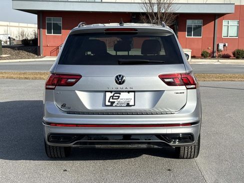 Used 2023 Volkswagen Tiguan SE R-Line image 25